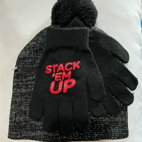 🎡Disney Tsum Tsum Hat /Gloves Set - Picture 3 of 3